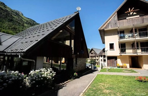 Saint-Colomban-des-Villards Apartment | Cozy Residence Olydéa with Pet-Friendly Amenities