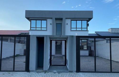 Praia do Sonho Apartment | Inviting 3-Bedroom Apartment near Praia do Sonho