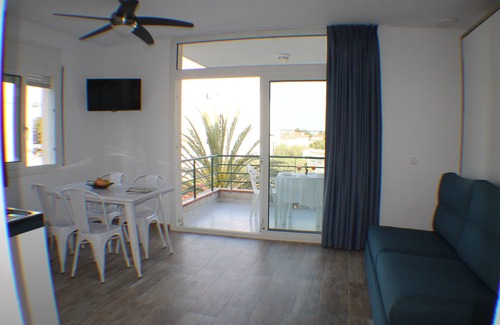 Roses Town Center Resort | Discover Rescator Resort 108: One Bedroom with Pool Access