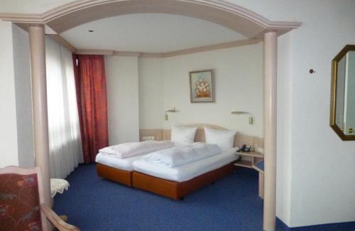 Ebermannstadt Hotel | Discover Resengörg: Pet-Friendly Retreat with Spa & Hot Tub