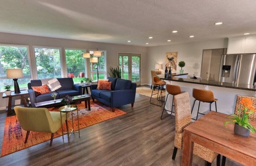 Walla Walla East House | Discover Reser Ranch: Top-Rated Stay with Pool & Spa