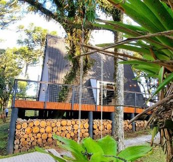 Cambara Ski Chalet | Pet-Friendly Reserva Guimarães with Ocean Views & Pool