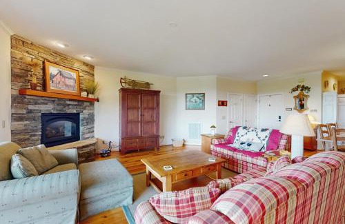 Sugar Mountain Apartment | Reserve 05-C: Family-Friendly Retreat with Perfect Reviews
