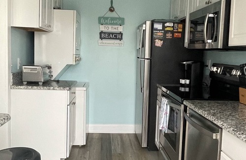 North End Condo | Last Chance for Oceanfront Stay: 10/10 Rated Hotel