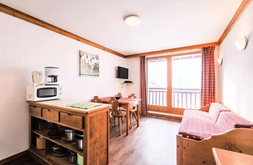 Les Bruyeres Apartment | Comfortable 1-Bedroom Apartment at Residence Les Valmonts