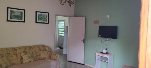 Aparecida House | Discover Residência Manto Azul: Family-Friendly Getaway