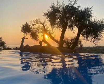 Santa Maria di Castellabate Apartment | Cozy Residence Serrone with Pool and Private Beach Views