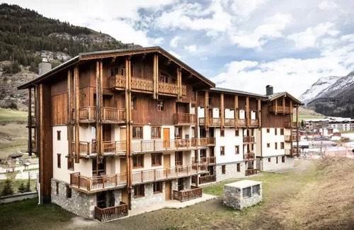 Lanslevillard Apartment | Top-Rated Residence Les Balcons de Val Cenis Village Retreat