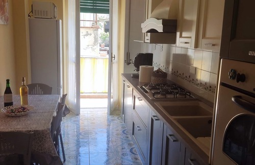 Castellammare di Stabia Apartment | Regina Margherita: Unwind Between Sorrento and Amalfi