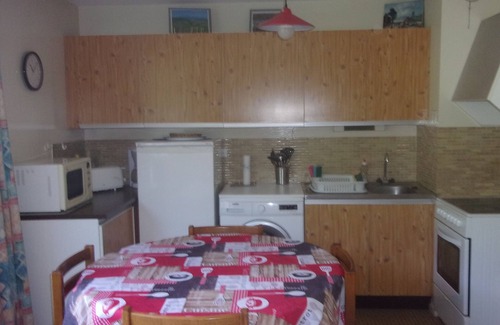 Mont-Dore Apartment | Cozy Residence A. LE CAPUCIN: Family-Friendly Stay Near Courts