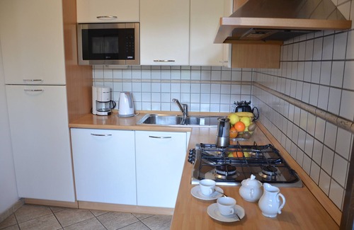 Riva del Garda House | Discover Residence Alle Palme: Oceanfront Oasis with Spa