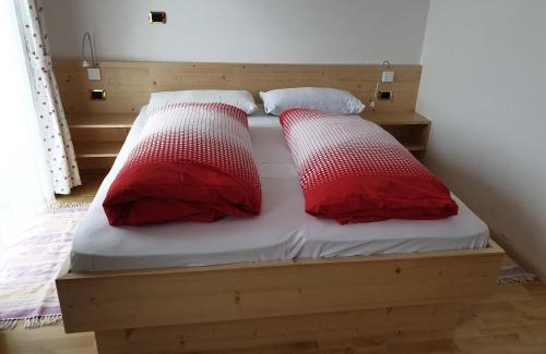 Valles Apartment | Experience Comfort at Residence Alpenblick with Ocean Views