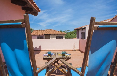 San Teodoro City Centre Apartment | Oceanfront Residence Approdo Verde with Pet-Friendly Amenities
