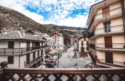 Brusson Apartment | Pet-Friendly Residence Aquila - Mono Chamousira Awaits You