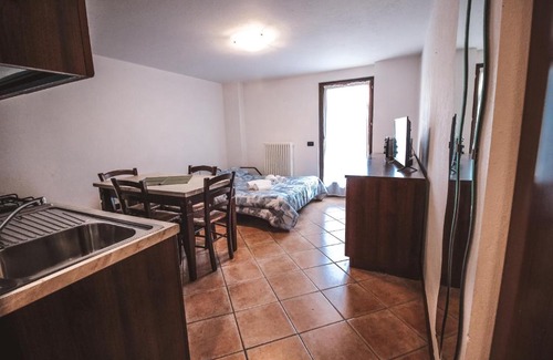 Brusson Apartment | Pet-Friendly Residence Aquila - Family Retreat in Mono Punta