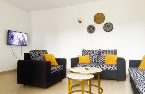 Douala Apartment | Residence Atlantic: Premium Apartment with Great Amenities