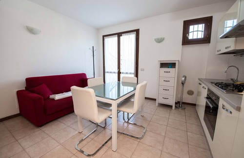 Villaggio Sanghen Apartment | Relax at Residence Atollo with Oceanfront Pool & Breakfast