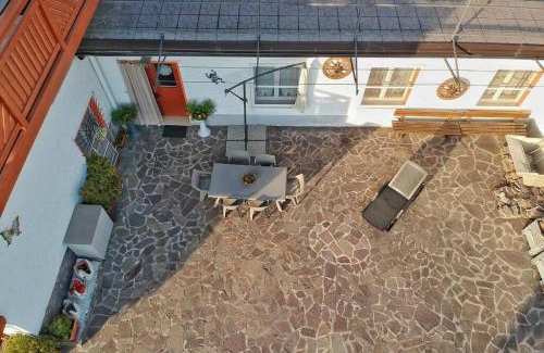 Fondo Apartment | Pet-Friendly Residence Bellavista with High Guest Ratings