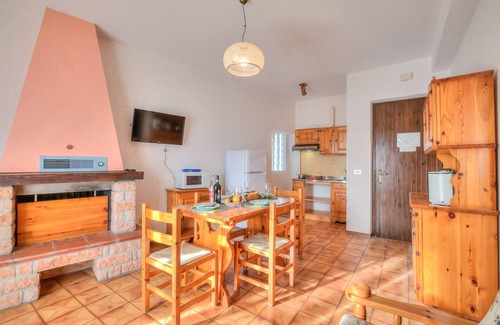 Campi Apartment | Discover Residence Bellevue: Pool, Lake View & Breakfast