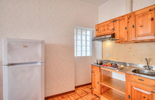 Campi Apartment | Discover Residence Bellevue: Pool, Lake View & Breakfast