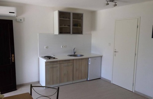 Medulin Apartment | Residence Beni 4: Oceanfront Stay with Heated Pool