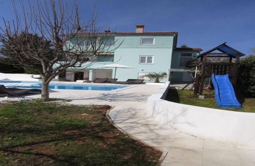 Medulin Apartment | Residence Beni 4: Oceanfront Stay with Heated Pool