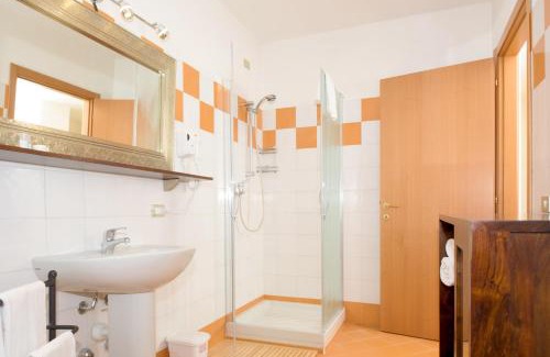 Bardolino Apartment | Discover Residence Campana: Oceanfront Bliss Awaits You