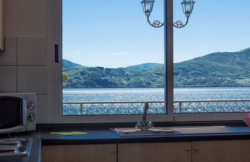Oggebbio Hotel | Ocean View Retreat at Residence Casa e Vela - Family Friendly