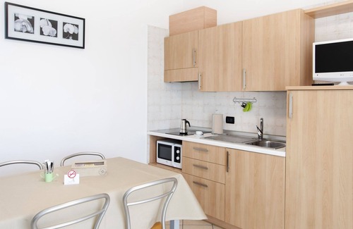 Viserbella House | Guest Rated Residence Cigno: Family-Friendly with Kitchen