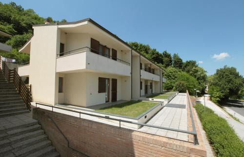 Urbino Apartment | Pet-Friendly Residence Città Ideale with Breakfast & Kitchen
