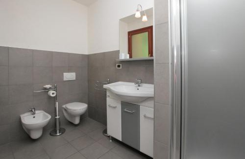 Urbino Apartment | Pet-Friendly Residence Città Ideale with Breakfast & Kitchen