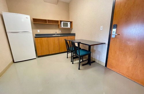 Ottawa Division Apartment | Comfortable Stay at Residence & Conference Centre - Ottawa West