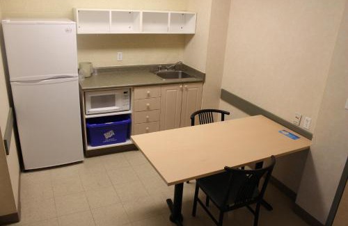 Windsor Apartment | Convenient Residence & Conference Centre in Windsor Awaits