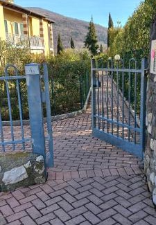 Costermano Apartment | Seaside Residence Corte Collina: Family-Friendly Retreat