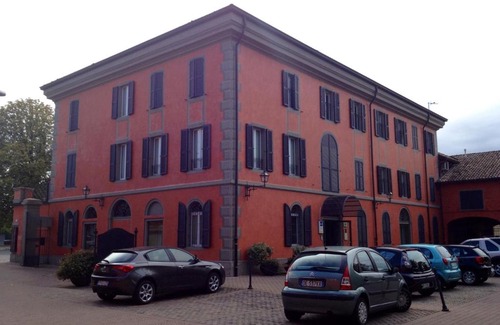 Parma Apartment | Elegant Residence Corte della Vittoria - Family-Friendly Retreat