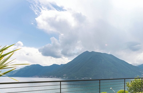 Argegno Apartment | Explore Residence degli Oleandri 1A: Pool & Family-Friendly