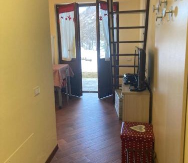 Gressoney-la-Trinite Apartment | Comfortable Stay at Residence Dei Walser with Hot Tub Access