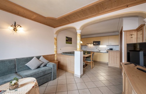 Terento Apartment | Scenic Residence Diana Apartment with Balcony & Mountain View
