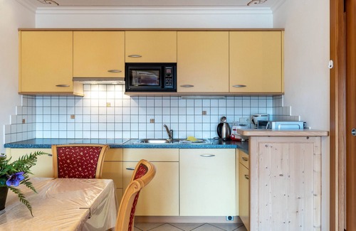 Terento Apartment | Scenic Residence Diana Apartment with Balcony & Mountain View