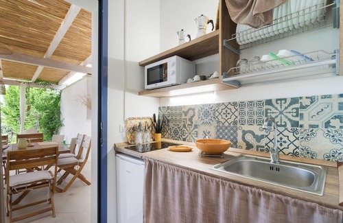 Il Monte House | Residence FEO: Oceanfront Suite with Pool & Breakfast