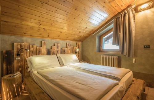 Turri Piano Apartment | Pet-Friendly Residence Fior d'Alpe: A Family Retreat