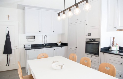 Vaz-Obervaz Ski Chalet | Family-Friendly Residence for 12 at Crestas Lenzerheide