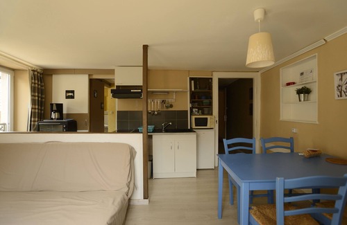 Plombieres-les-Bains Apartment | Relaxing Stay at Residence des Dames with Spa and Kitchen