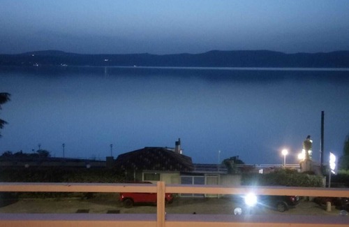 Lake Bracciano Apartment | Scenic Residence "Gli Etruschi" with Lake Views & Family-Friendly