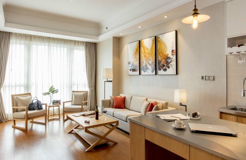 Nanshan Hotel | Elegant Residence G Shenzhen with Pool & Family-Friendly Options