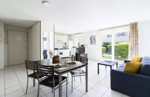 Gerzat Apartment | Discover Residence Garden & City Clermont-Ferrand Gerzat