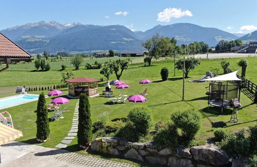 Riscone Apartment | Inviting Residence Garni Untermoahof with Spa & Pool Access