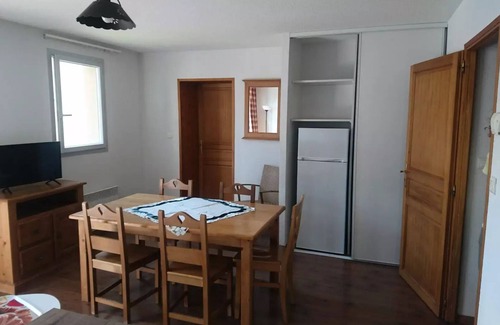 Peyragudes Apartment | Perfect Family Retreat: Residence Hameau De Balestas Awaits