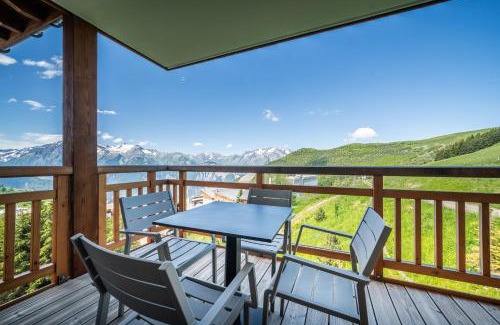 Cognet Apartment | Discover Residence Hameau de Clotaire Alpe d'Huez with Spa