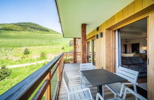 Cognet Apartment | Discover Residence Hameau de Clotaire Alpe d'Huez with Spa